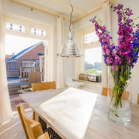 T Sterntje Holiday home *